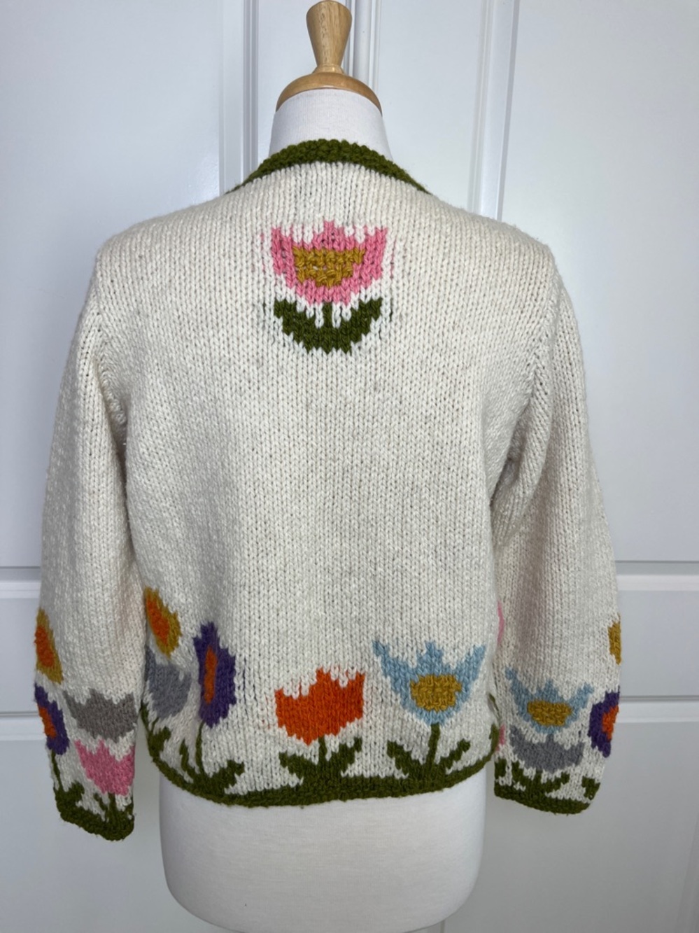 Amano 100% Wool Floral Chunky Knit Cardigan Womens S/M Cottagecore Gardencore - Picture 2 of 5